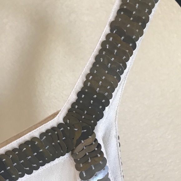 Sleeveless Top - Picture 5 of 6